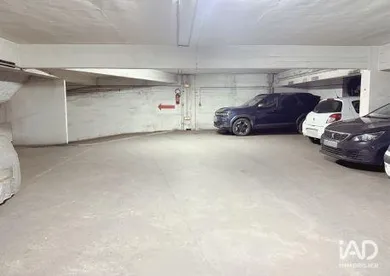 Parking à PARIS (75009)