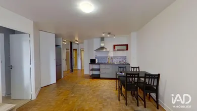 Appartement à PARIS (75015)