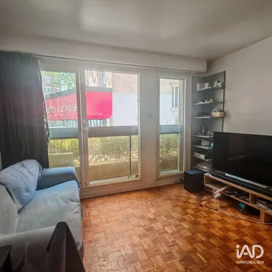Appartement à PARIS (75015)