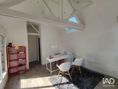 Office in PIRÉ-SUR-SEICHE (35150)