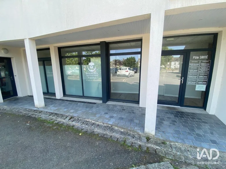 Local commercial 33 m² · à Piré-sur-Seiche · 33 m² · 413 €/mois