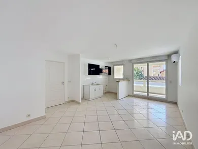 Appartement à MARSEILLE (13010)