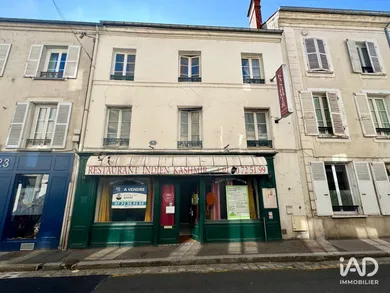 Murs commerciaux  à FONTAINEBLEAU (77300)