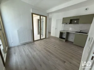 Apartment in BORDEAUX (33800)