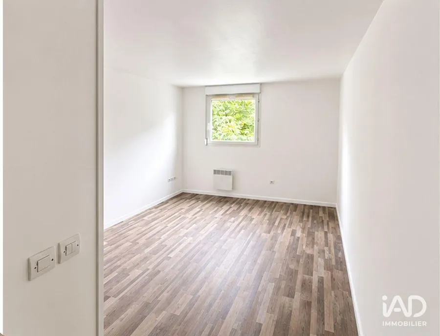 Appartement à NOISY-LE-GRAND (93160) photo 3