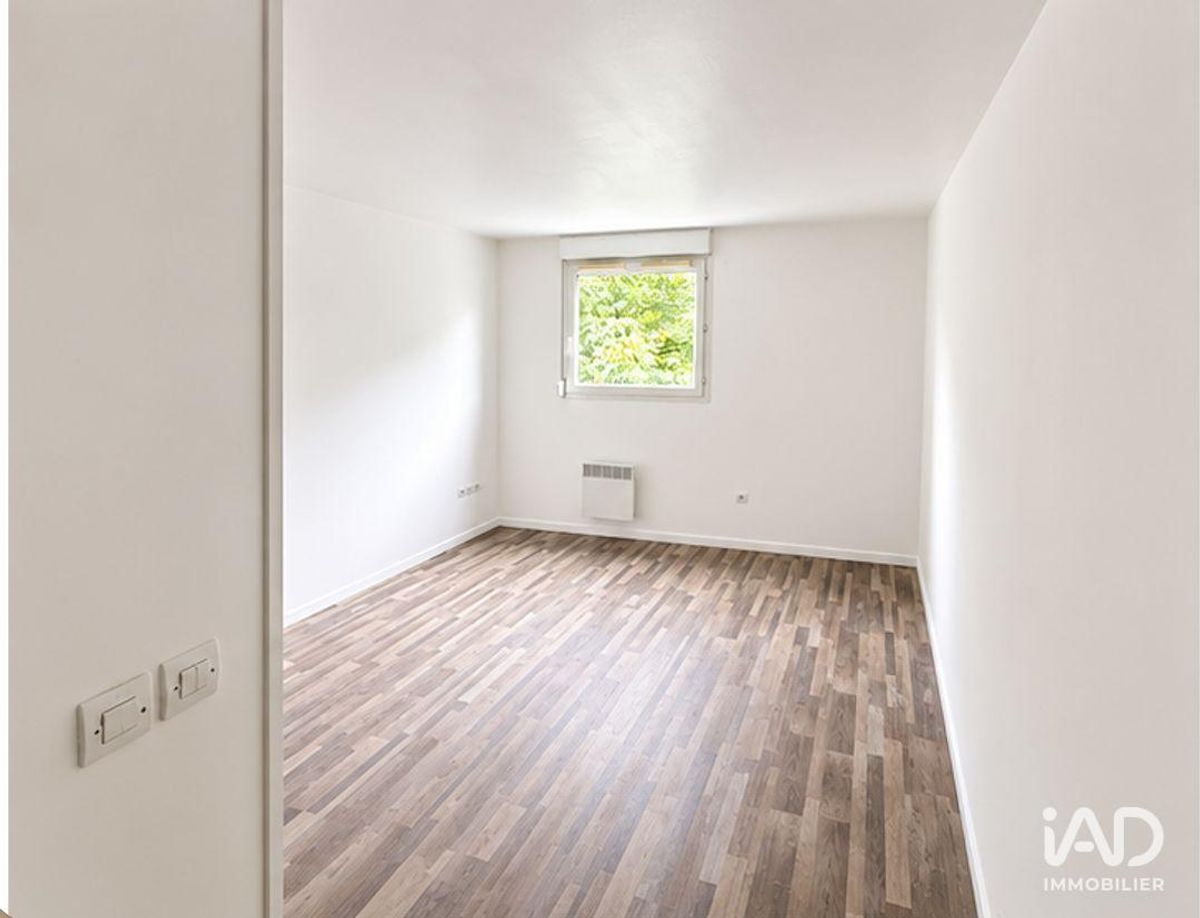 Appartement 1 pièce de 19 m² à NOISY-LE-GRAND (93160)