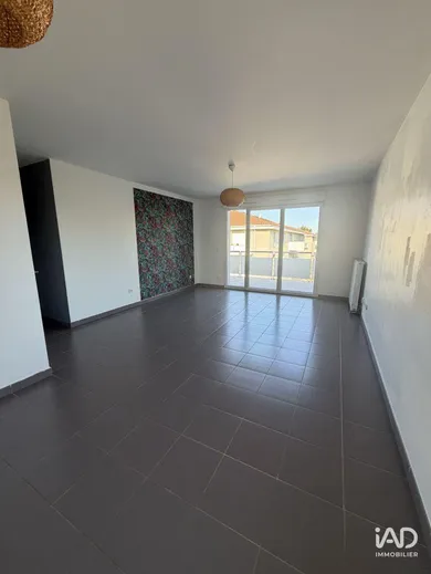 Appartement à SALON-DE-PROVENCE (13300)