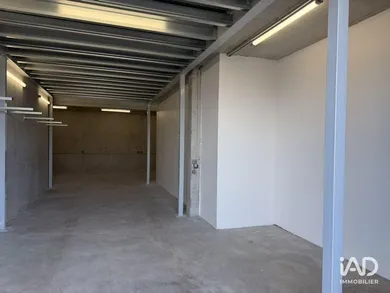 Business asset in POISY (74330)
