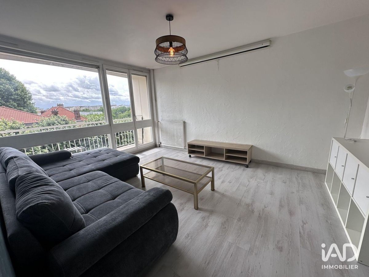 Appartement 2 pièces de 49 m² à CHELLES (77500)
