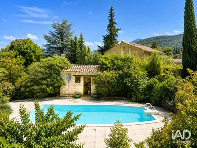 House in MALAUCÈNE (84340)