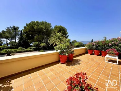 Apartment in SAINT-RAPHAËL (83700)