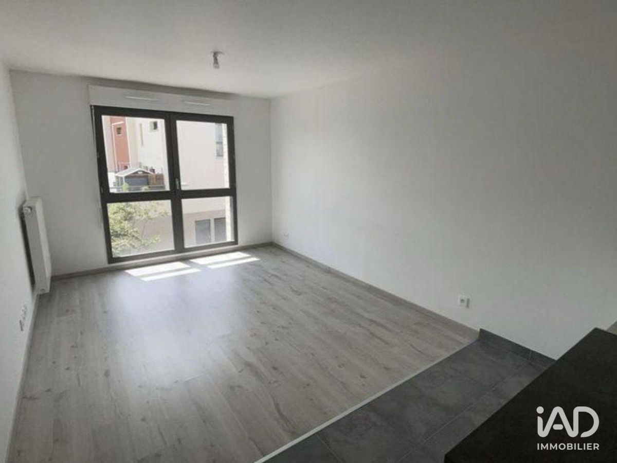 Appartement 1 pièce de 31 m² à SAINT-CYR-L'ÉCOLE (78210)
