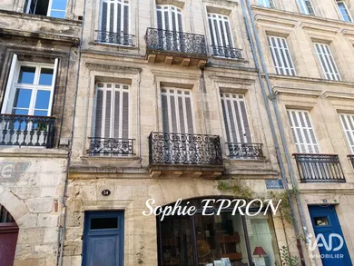 Appartement à BORDEAUX (33000)