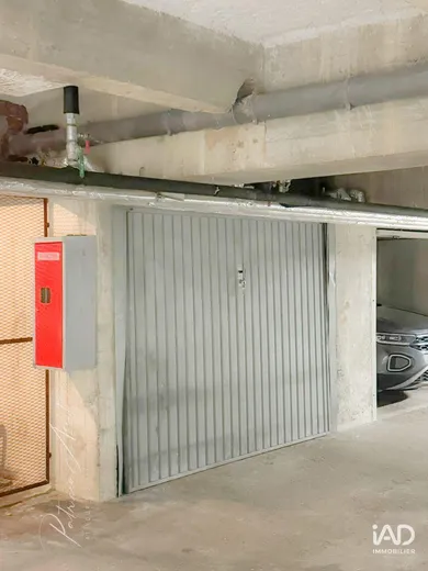 Parking à FONTAINEBLEAU (77300)