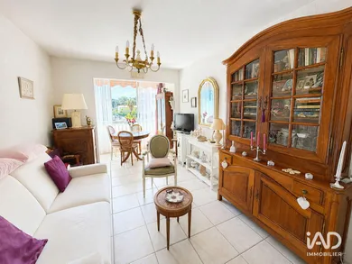 Appartement à SAINT-MANDRIER-SUR-MER (83430)