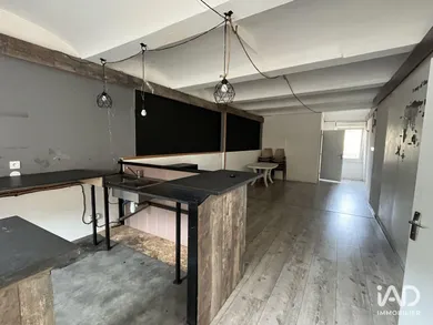 Commercial in LIVRON-SUR-DRÔME (26250)