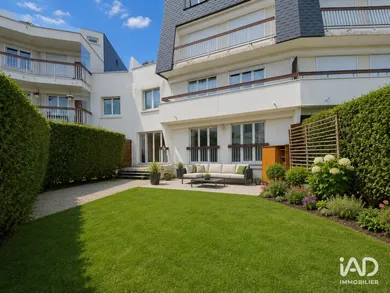 Apartment in COUBRON (93470)