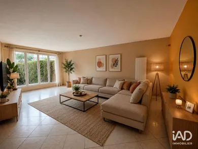 Apartment in COUBRON (93470)