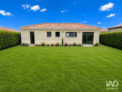House in ALLAN (26780)
