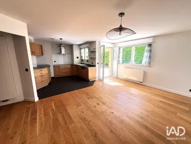 Apartment in POISY (74330)