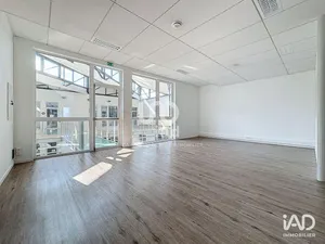 Bureaux à SAINT-PRIEST (69800)