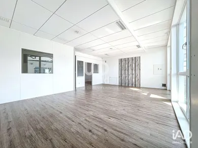 Bureaux à SAINT-PRIEST (69800)