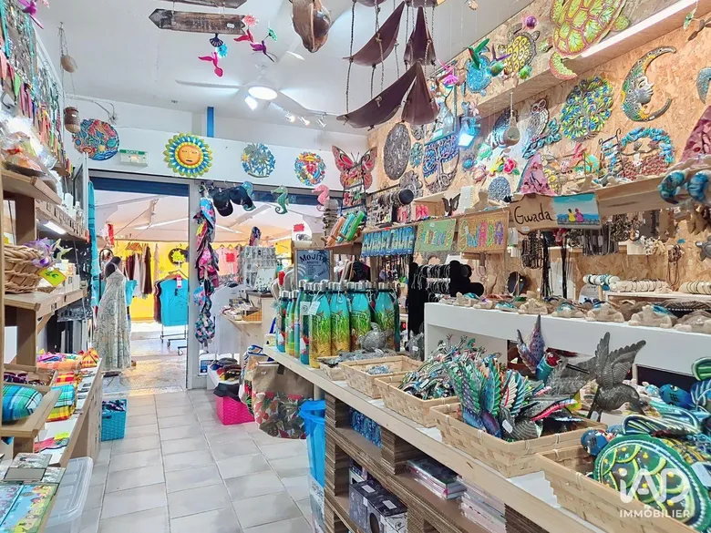 Local commercial 22 m² · à Saint-Francois · 22 m² · 65 000 €