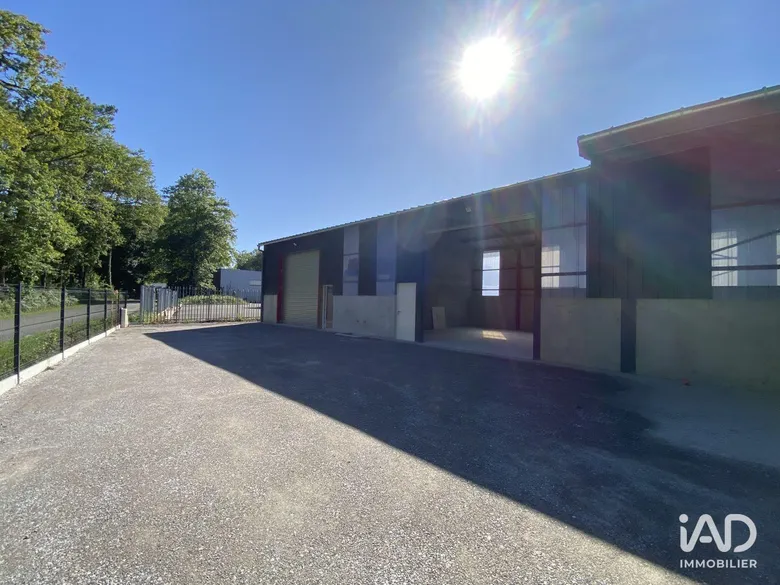 Hangar à ORTHEVIELLE (40300) · 80 m² · 720 €/mois