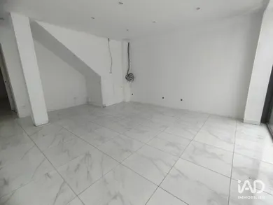 Boutique/Local commercial à PONTAULT-COMBAULT (77340)