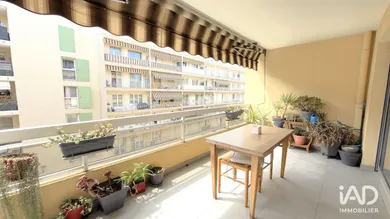 Appartement à SAINT-LAURENT-DU-VAR (06700)