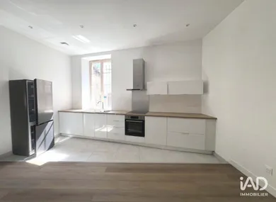 Apartment in SENS (89100)