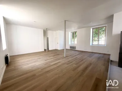 Apartment in SENS (89100)