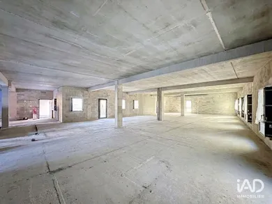 Commercial walls in CAHORS (46000)