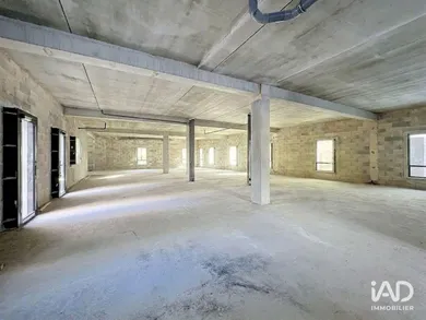 Commercial walls in CAHORS (46000)