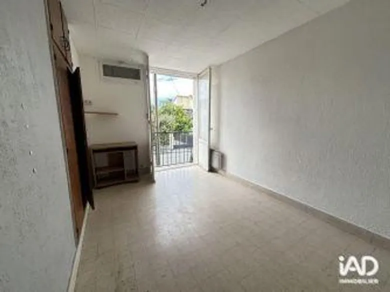 Appartement 5 pièces 81 m² · à Toulon · 81 m² · 160 000 €