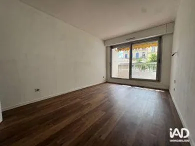 Apartment in TOULON (83000)
