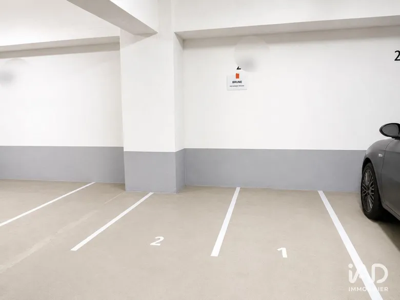Parking 5 m² · à Paris · 5 m² · 60 €