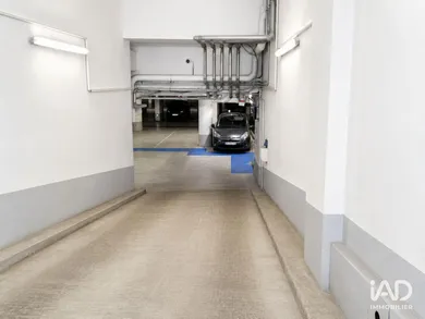 Parking à PARIS (75009)