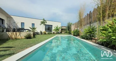 House in L'ISLE-SUR-LA-SORGUE (84800)