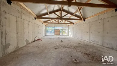 Boutique/Local commercial à SAINT-ÉTIENNE-DE-FONTBELLON (07200)