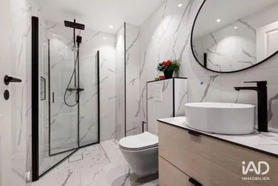 Apartment in PARIS (75017)