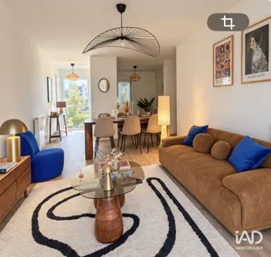 Apartment in BORDEAUX (33300)