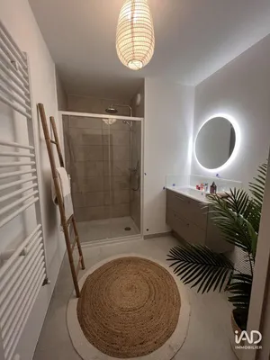 Appartement à BORDEAUX (33300)