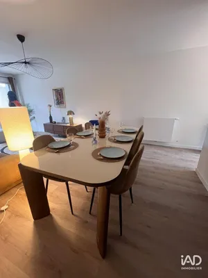 Appartement à BORDEAUX (33300)