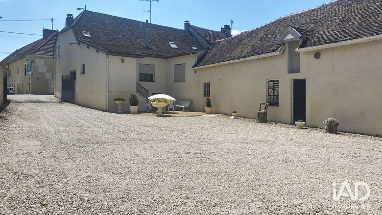 Maison 5 pièces 188 m² · à Maizières-la-Grande-Paroisse · 188 m² · 189 500 €