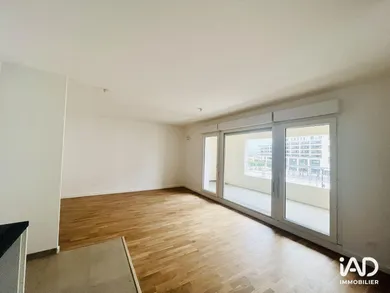 Appartement à BORDEAUX (33100)