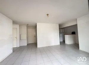 Appartement à BORDEAUX (33300)