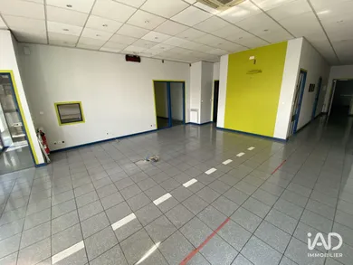 Commercial walls in DOUÉ EN ANJOU (49700)