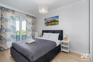 Apartment in AIX-EN-PROVENCE (13100)