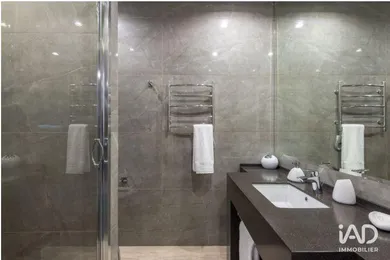 Apartment in AIX-EN-PROVENCE (13100)